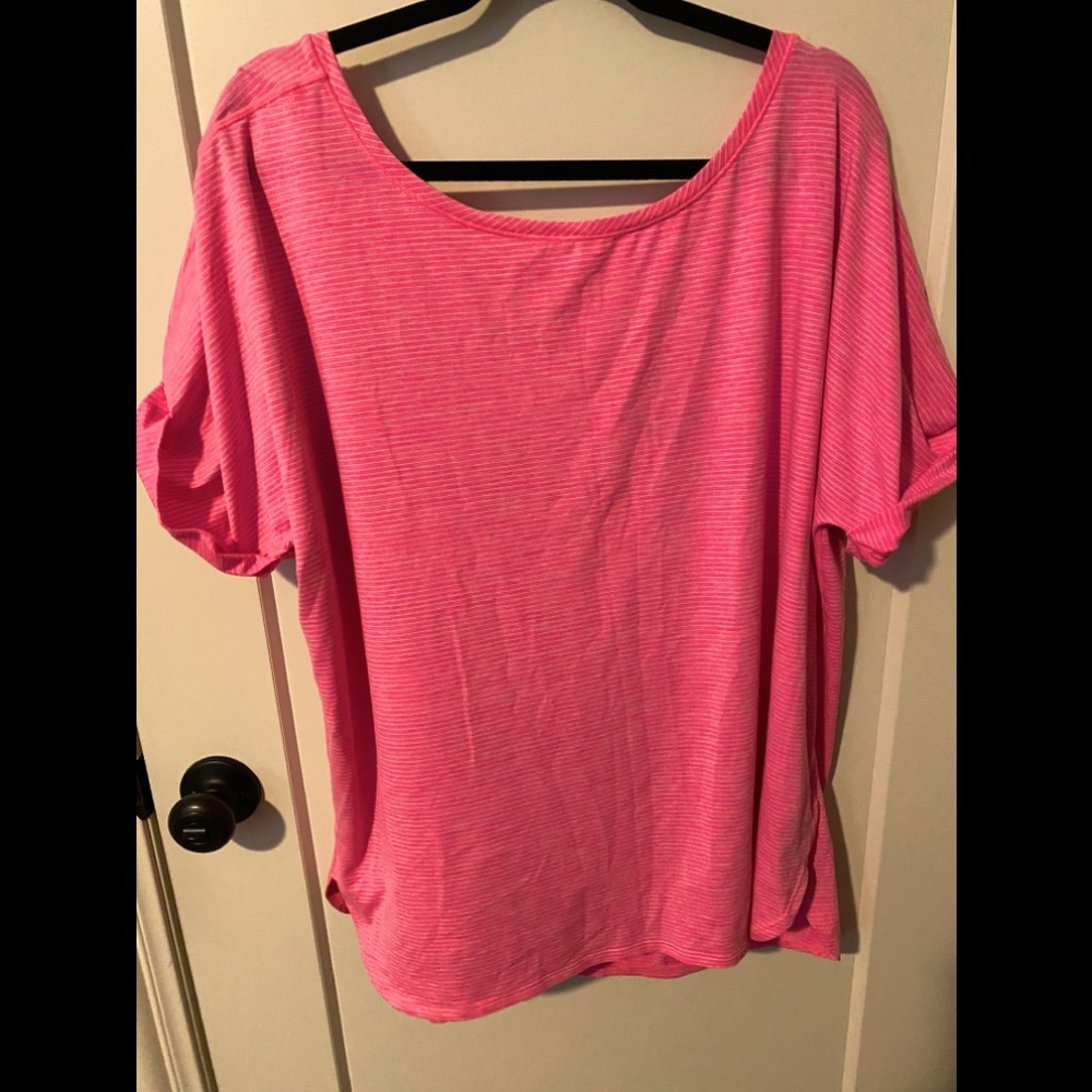 Pink GAP Fit Breathe Size  XXL Workout Shirt